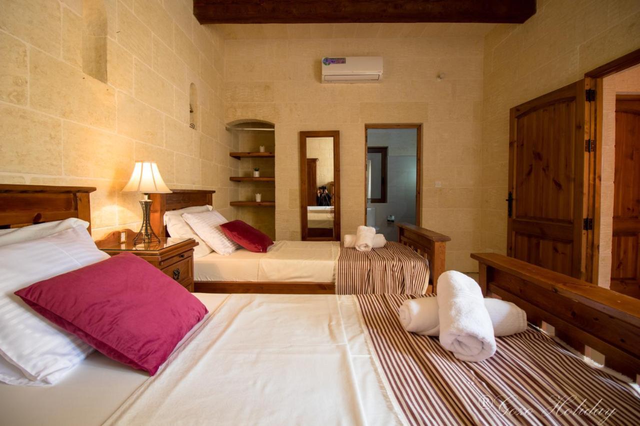 Mandolina Casa Hotel Għarb Buitenkant foto